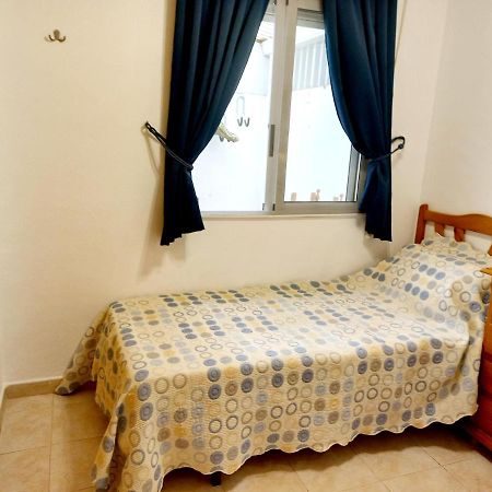 Ground Floor Apartment - Opposite Pool C Оріуела Екстер'єр фото