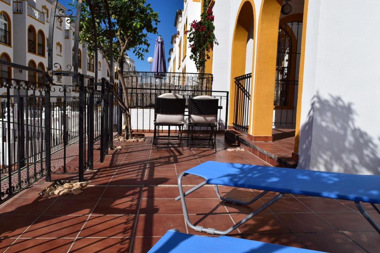 Ground Floor Apartment - Opposite Pool C Оріуела Екстер'єр фото
