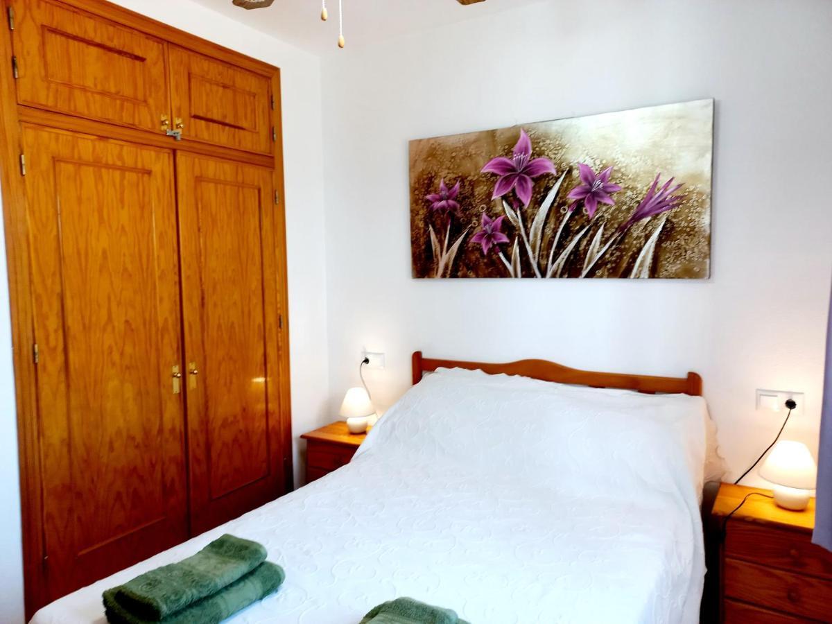 Ground Floor Apartment - Opposite Pool C Оріуела Екстер'єр фото