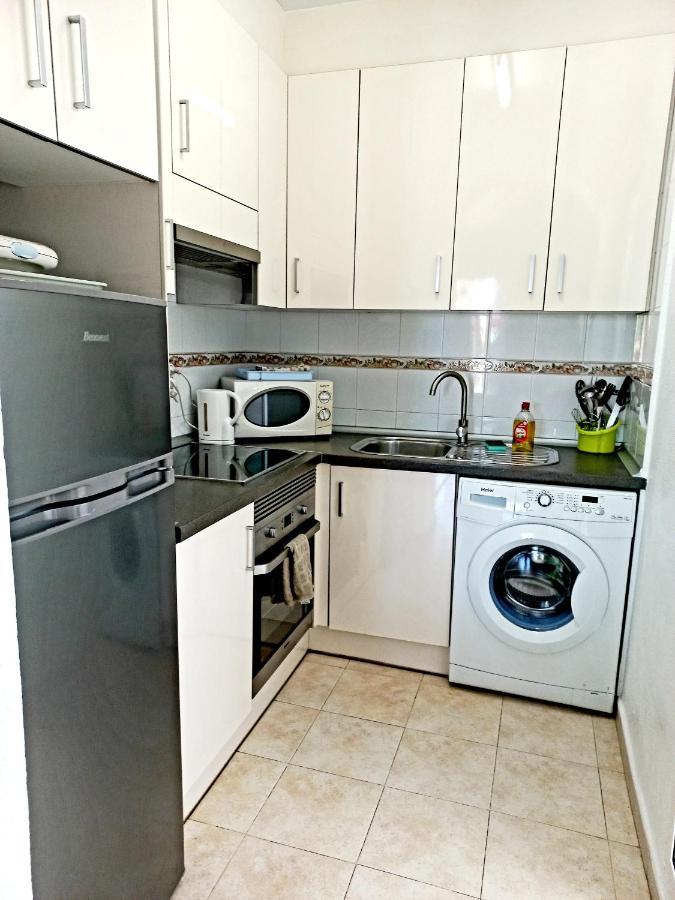Ground Floor Apartment - Opposite Pool C Оріуела Екстер'єр фото